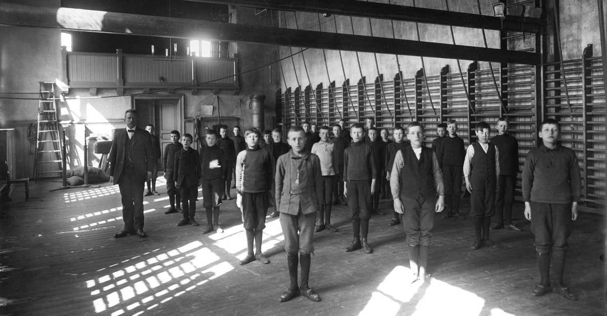 Gym ved Vahl skole, ca 1910. Foto: Ukjent / Oslo Museum